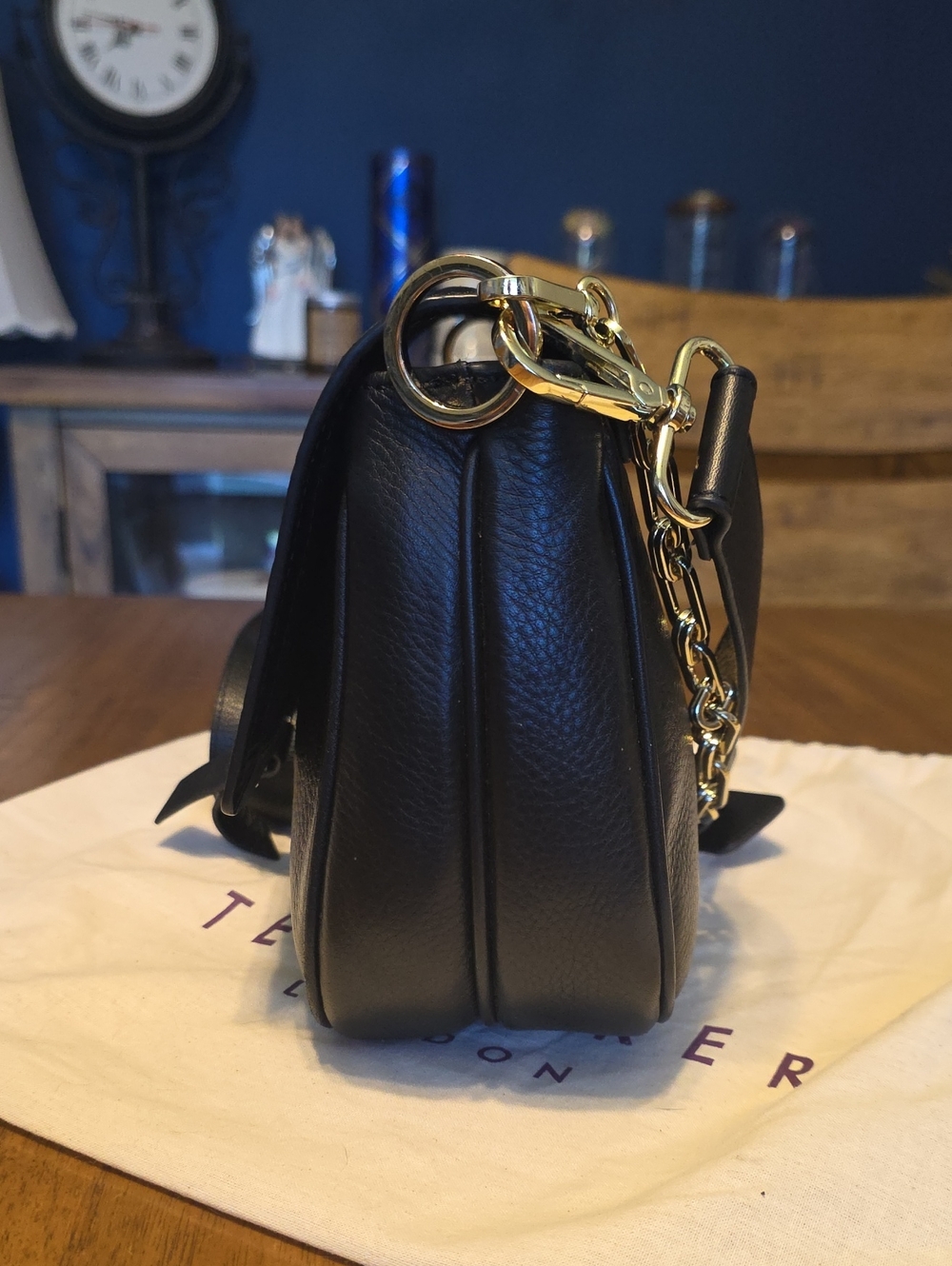Ted Baker Jjolie Black Leather Crossbody Bag with Gold Chain With Dust Bag - Picture 3 of 16